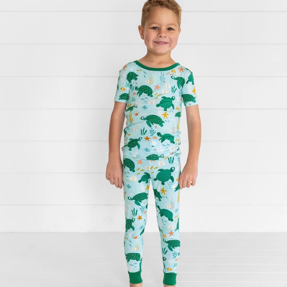 NWOT sea turtle friends two piece set